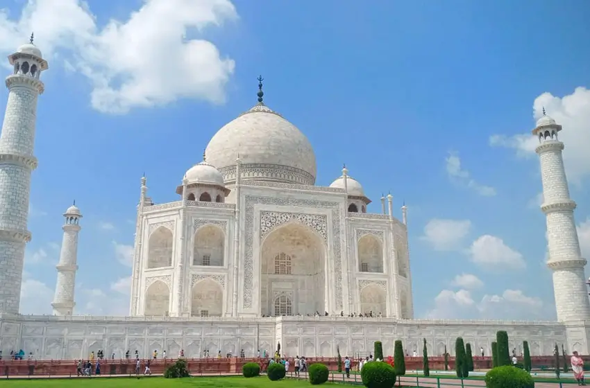 Delhi to Agra Overnight Tour